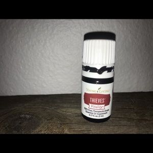 Thieves essential oil